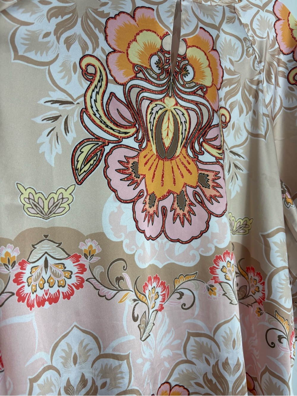 CHICO's Beige Cream Blouse w/ Pink and Yellow Floral Print Size 2.5 (14) - Picture 10 of 13